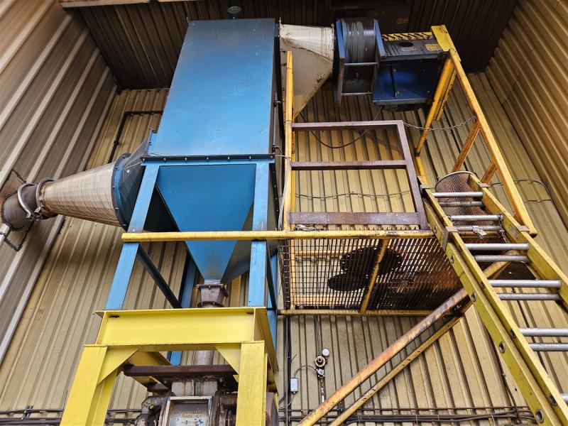 Dust collector servicing Koike burning table